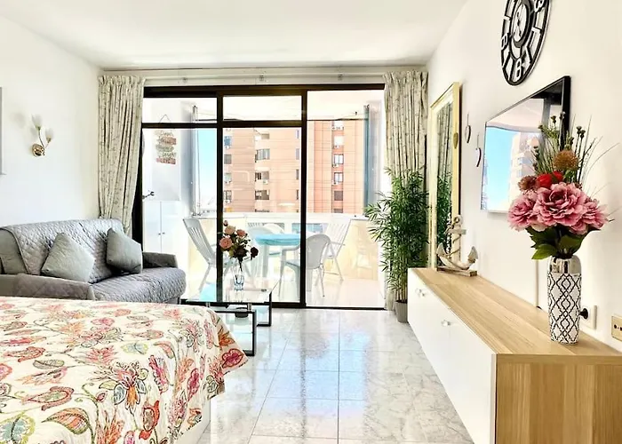 With A Sea View フエンヒロラ